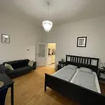 Cosy Nice Apartment - Stepanska Prague 1
