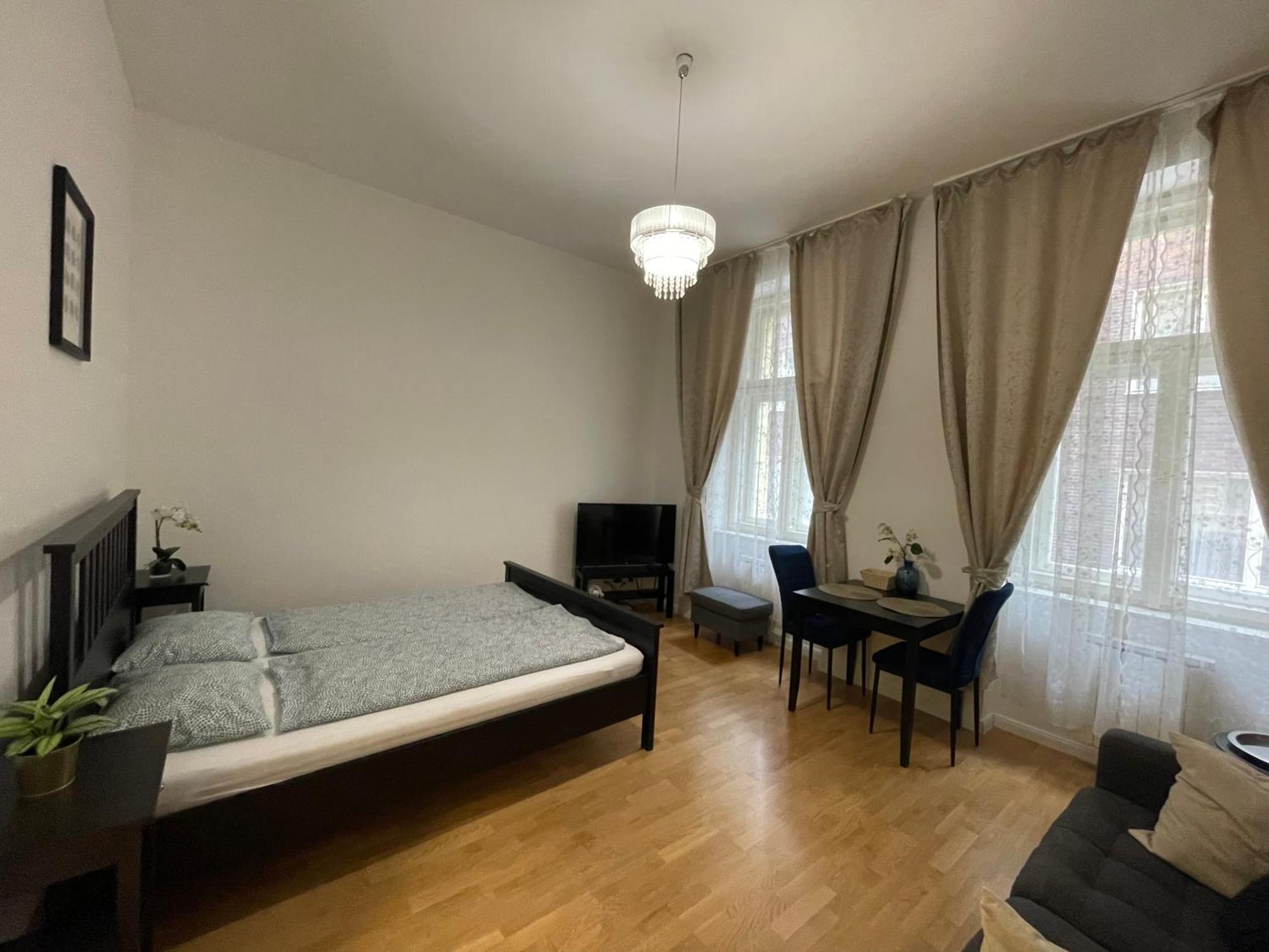 Appartamento Cosy - Stepanska 1 *